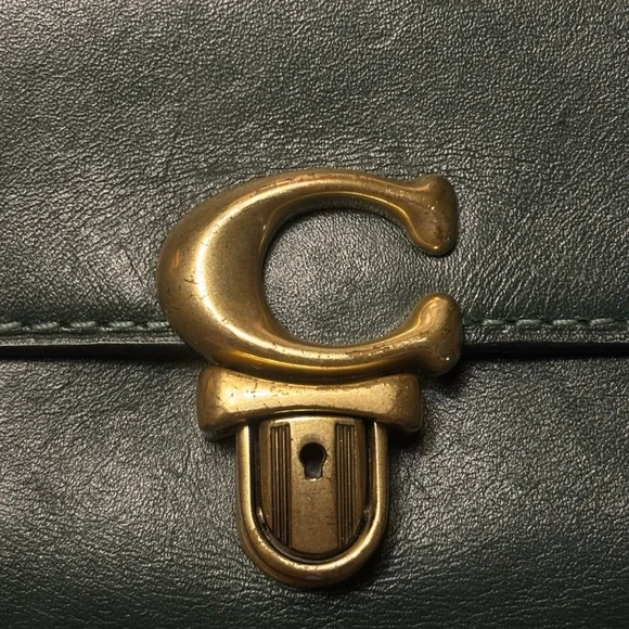 Coach Dark Green Leather Wallet with Gold Clasp - Picture 9 of 10